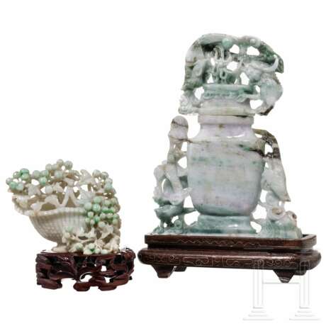 Kleine Vase und Traubenkorb aus Jade, China, 20. Jhdt. - photo 1