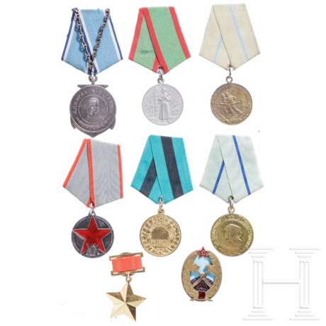 Acht sowjetische Auszeichnungen als Sammleranfertigungen - Foto 1