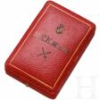 Etui für das Fürstlich Reußische Ehrenkreuz 3. Klasse mit Krone und Schwertern - Auction prices