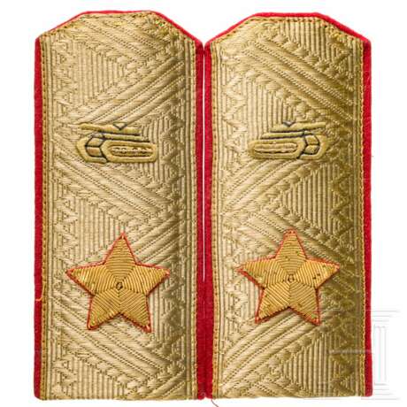 Ein Paar Schulterstücke zur Paradeuniform eines Marschalls der Panzertruppen, Sowjetunion, ab 1989 - Foto 1