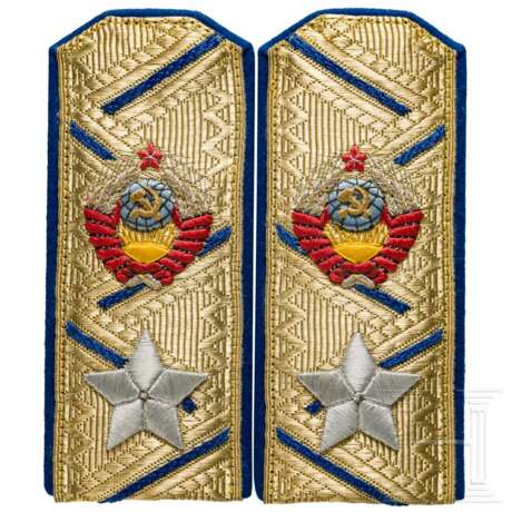 Ein Paar Schulterstücke zur Paradeuniform eines Marschalls der NKWD, Sowjetunion, ab 1989 - Foto 1