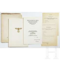 Urkunde zum Verdienstkreuz des Ordens vom Deutschen Adler dritter Stufe mit Schwertern