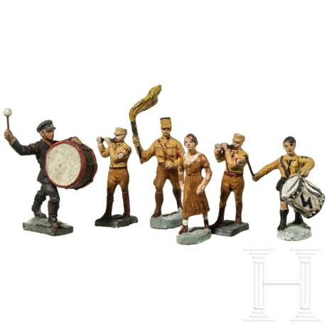 Sechs politische Lineol- und Elastolin-Figuren mit einem Jungvolk-Trommler - фото 1