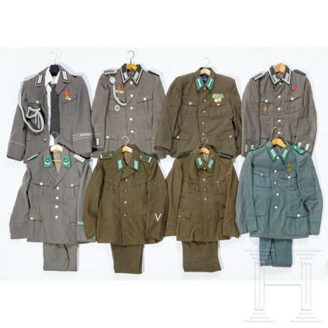 Acht NVA-Uniformen - photo 1