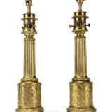A PAIR OF NAPOLEON III BRASS TABLE LAMPS - photo 2