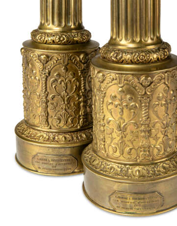 A PAIR OF NAPOLEON III BRASS TABLE LAMPS - фото 4