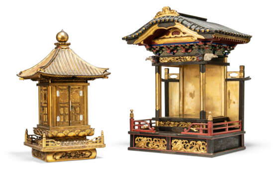 TWO JAPANESE SMALL SHRINES - фото 1