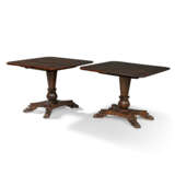 A PAIR OF GEORGE IV BRAZILIAN ROSEWOOD TEA TABLES - Foto 2