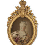 A LOUIS XVI GOBELINS TAPESTRY PANEL DEPICTING CATHERINE THE GREAT, EMPRESS OF RUSSIA (1729-1796) IN A CONTEMPORARY RUSSIAN OVAL GILTWOOD FRAME - фото 1