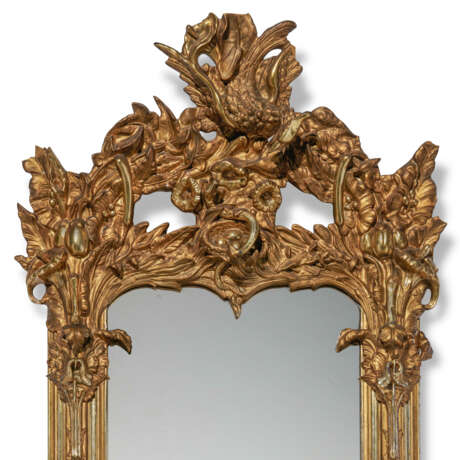 A GERMAN GILTWOOD CONSOLE TABLE AND MIRROR - photo 4
