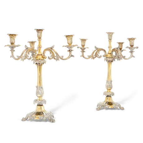 A PAIR OF FOUR-LIGHT SILVER-PLATED GILT CANDELABRA - фото 1