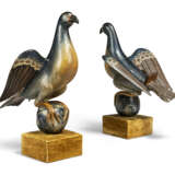 A PAIR OF FRENCH POLYCHROME-CARVED WOOD LECTERNS IN THE FORM OF BIRDS - фото 3