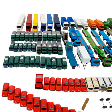 WIKING over 150 vehicle models in 1: 87 scale, - фото 3