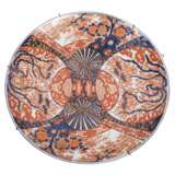 Large Imari round plate made of porcelain. JAPAN, Meiji period (1868-1912), - photo 1