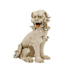 Sculpture of a guardian lion made of stoneware. CHINA, around 1900.
