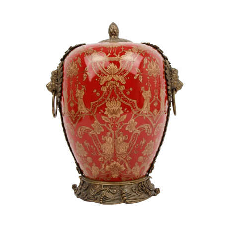 Lidded vessel with Asian decoration. - Foto 3