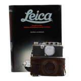 camera leica iiib with the large leica book (Paul-Henry van Hasbroeck), - фото 1