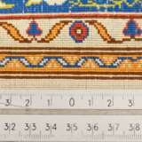 Oriental rug made of silk. HEREKE, 100x68 cm. - фото 3