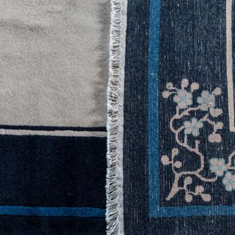 Peking carpet. CHINA, 300x245 cm. - photo 3