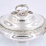 Lidded silver bowl with rocaille handle - photo 6