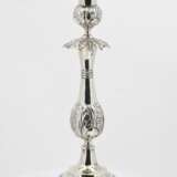Pair of candlesticks with leaf collar - фото 11