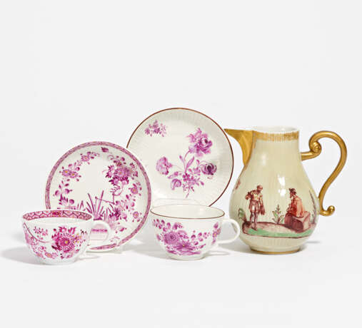 Two cups and saucers with floral décor - Foto 1