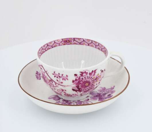 Two cups and saucers with floral décor - photo 18