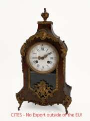 Small mantel clock