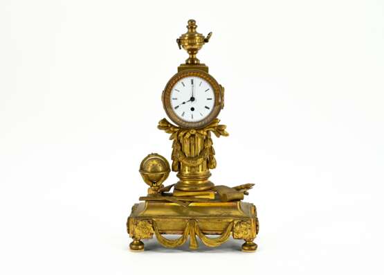 Small pendulum clock Louis XVI - фото 1