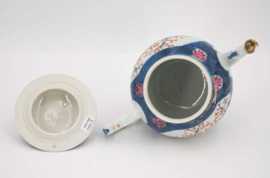 Teapot with figural scenes - Foto 5