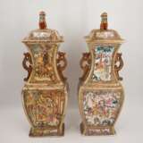 Pair of canton-style baluster vases with figural décor - photo 2
