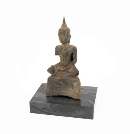 Small sitting Buddha - photo 1