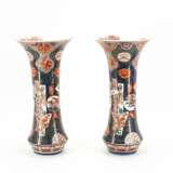 Pair of trumpet shaped vases with Imari décor - photo 2