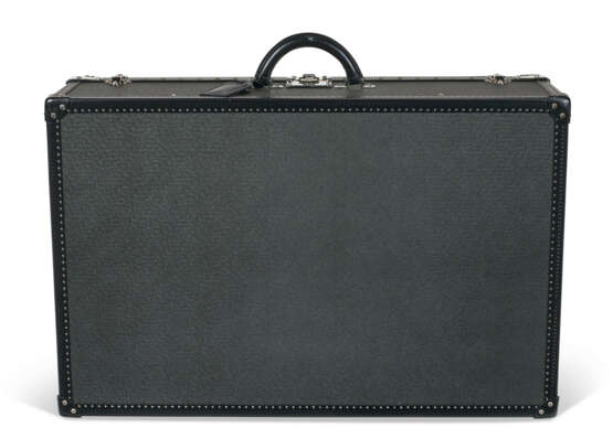 A SET OF FOUR BLACK TAIGA LEATHER HARDSIDED ALZER 60, 65 & 80 SUITCASES - фото 7
