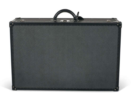 A SET OF FOUR BLACK TAIGA LEATHER HARDSIDED ALZER 60, 65 & 80 SUITCASES - фото 9