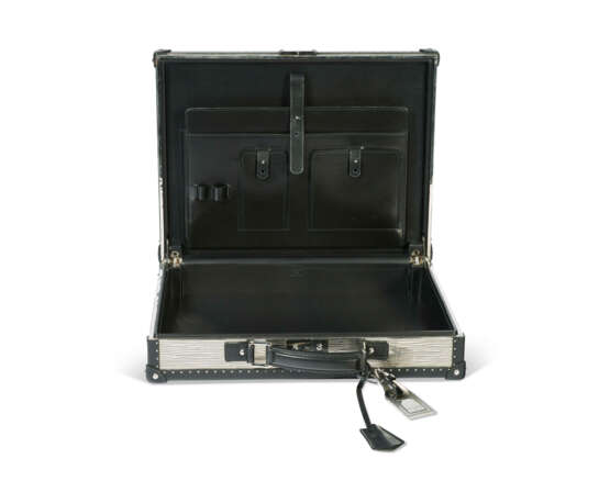 A SILVER METAL & BLACK LEATHER BRIEFCASE - photo 4