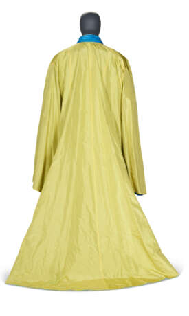A REVERSIBLE YELLOW AND BLUE CAFTAN - Foto 4