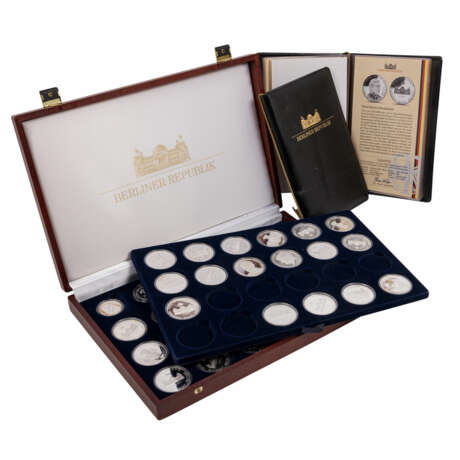 Large silver medals collection - photo 1