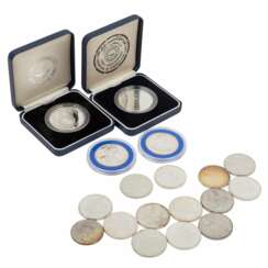 Small convolute coins and medals with SILVER -