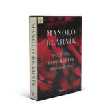 A GROUP OF FOUR BOOKS RELATING TO MANOLO BLAHNIKIncludes handwritten note from Anna Wintour to Andrè Leon Talley.Four volumes, various sizes. Some with dust jackets. - photo 2
