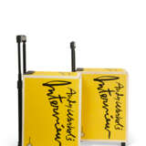 TWO PAINTED WOOD ROLLING MAGAZINE CASES - Foto 1