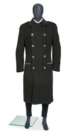 A GRAY WOOL MILITARY STYLE DOUBLE-BREASTED COAT - фото 1