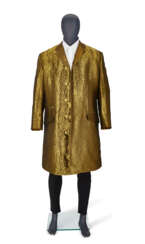 A GOLD FIGURED SILK SINGLE-BREASTED METALLIC COAT