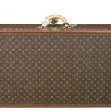 A PAIR OF BROWN MONOGRAM CANVAS HARDSIDED SUITCASES - Foto 2