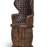 A CARVED WOOD THRONE CHAIR - photo 1