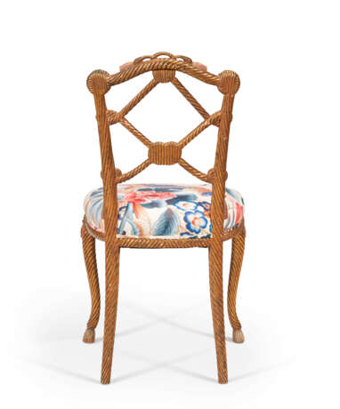 A NAPOLEON III STYLE ROPE-TWIST GILTWOOD SIDE CHAIR - Foto 4