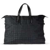 A BLACK NYLON OVERSIZED TRAVEL TOTE BAG WITH SILVER HARDWARE - фото 3