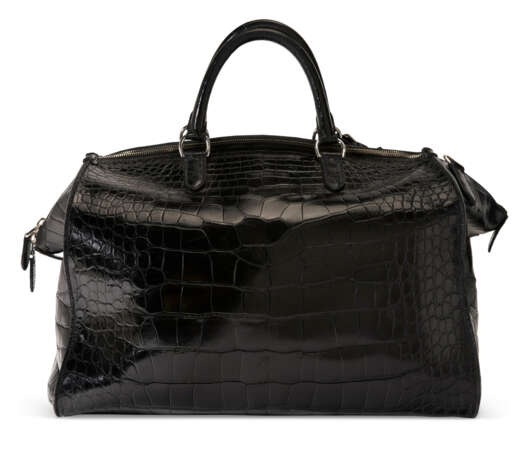 A BLACK ALLIGATOR DUFFLE BAG WITH SILVER HARDWARE - фото 2