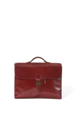 A PERSONALIZED ROUGE H CALF BOX LEATHER SAC À DÉPÊCHES WITH GOLD HARDWARE - фото 1