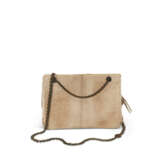 A BEIGE PONYHAIR SHOULDER BAG WITH AGED GOLD HARDWARE - фото 3